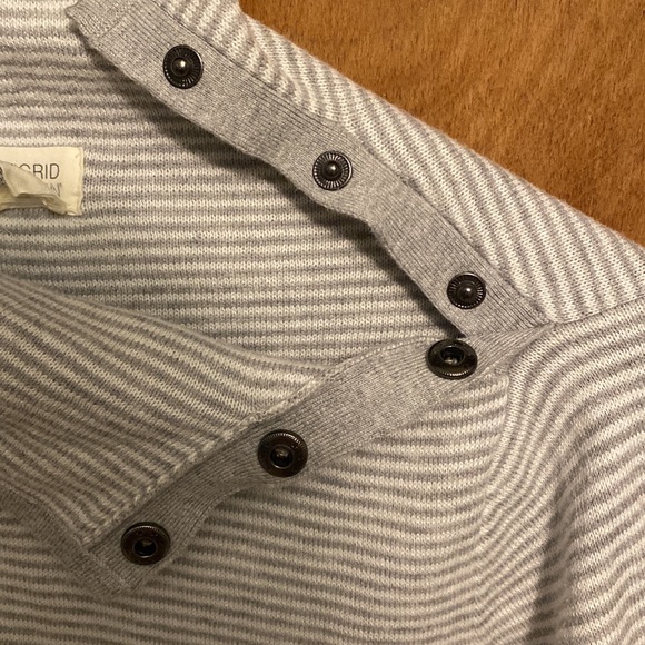 Gray & White Stripe Sigurd Olsen Sweater (Medium) - Picture 4 of 5